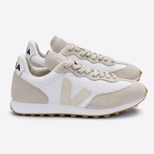 Veja Hexamesh Sneakers - white/cream